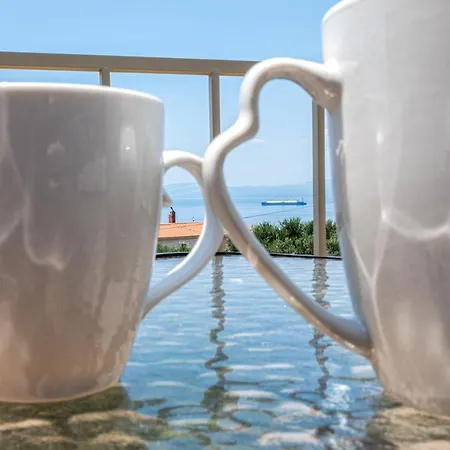 Lithino アパート *